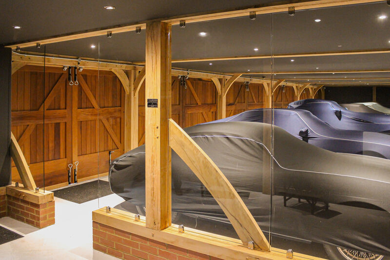 Garage complex show room